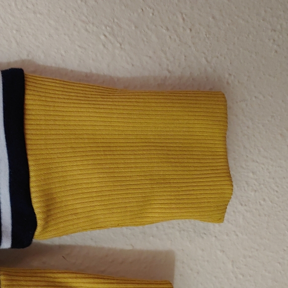 Coco and Main Women's Size Small Long Sleeve Button Down Top - Picture 3 of 8